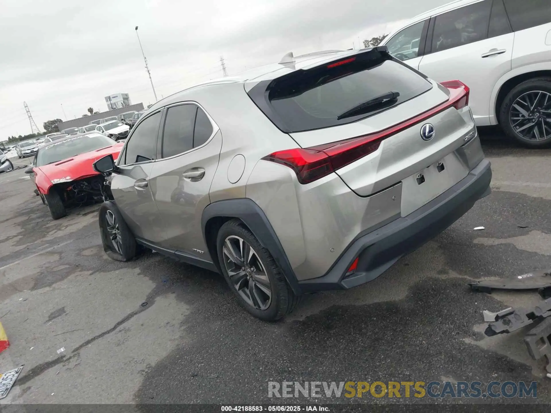 3 fotografías del automóvil dañado JTHX9JBH5M2051757 LEXUS UX 250H 2021