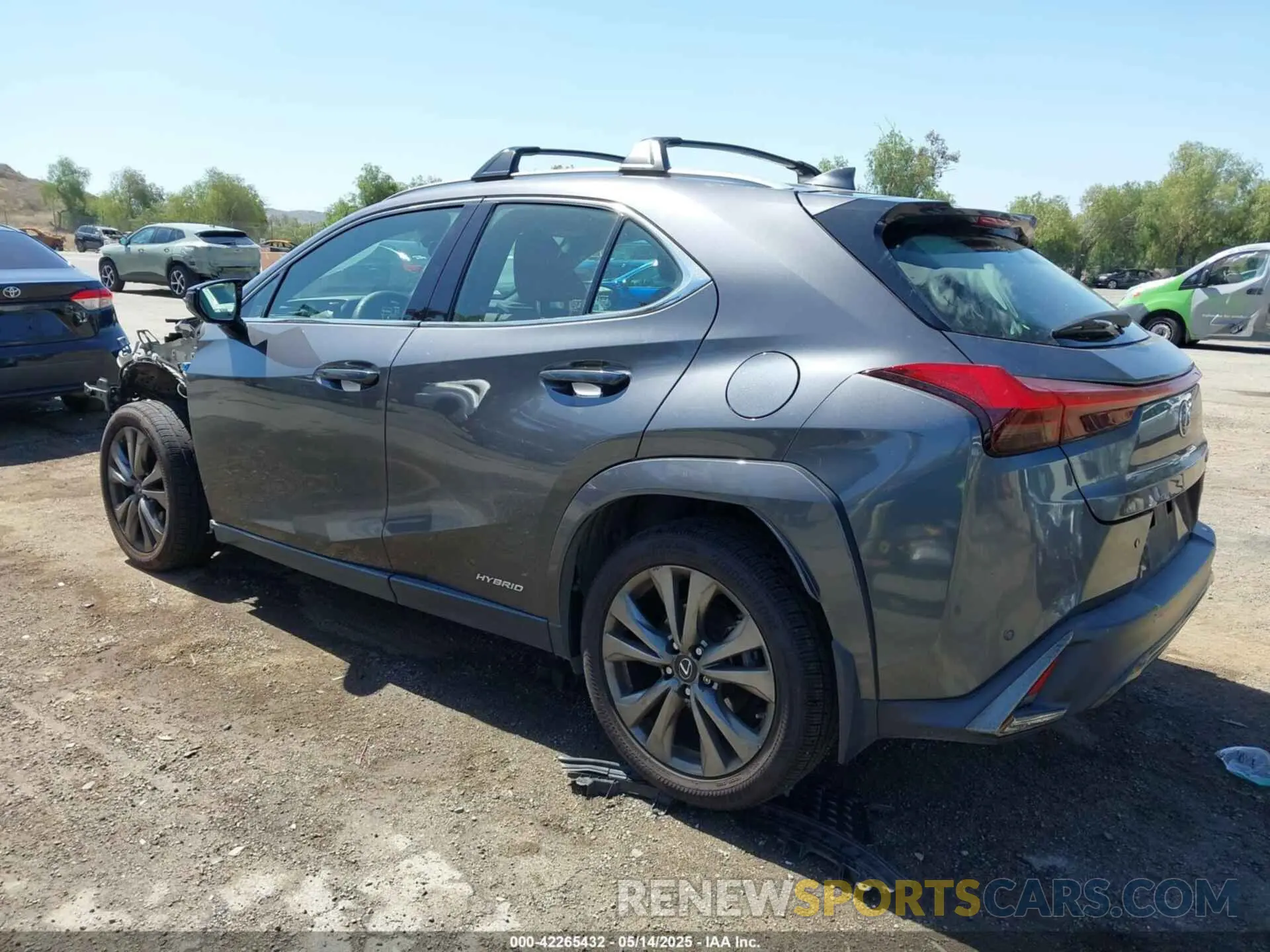 3 fotografías del automóvil dañado JTHE9JBHXN2057109 LEXUS UX 250H 2022
