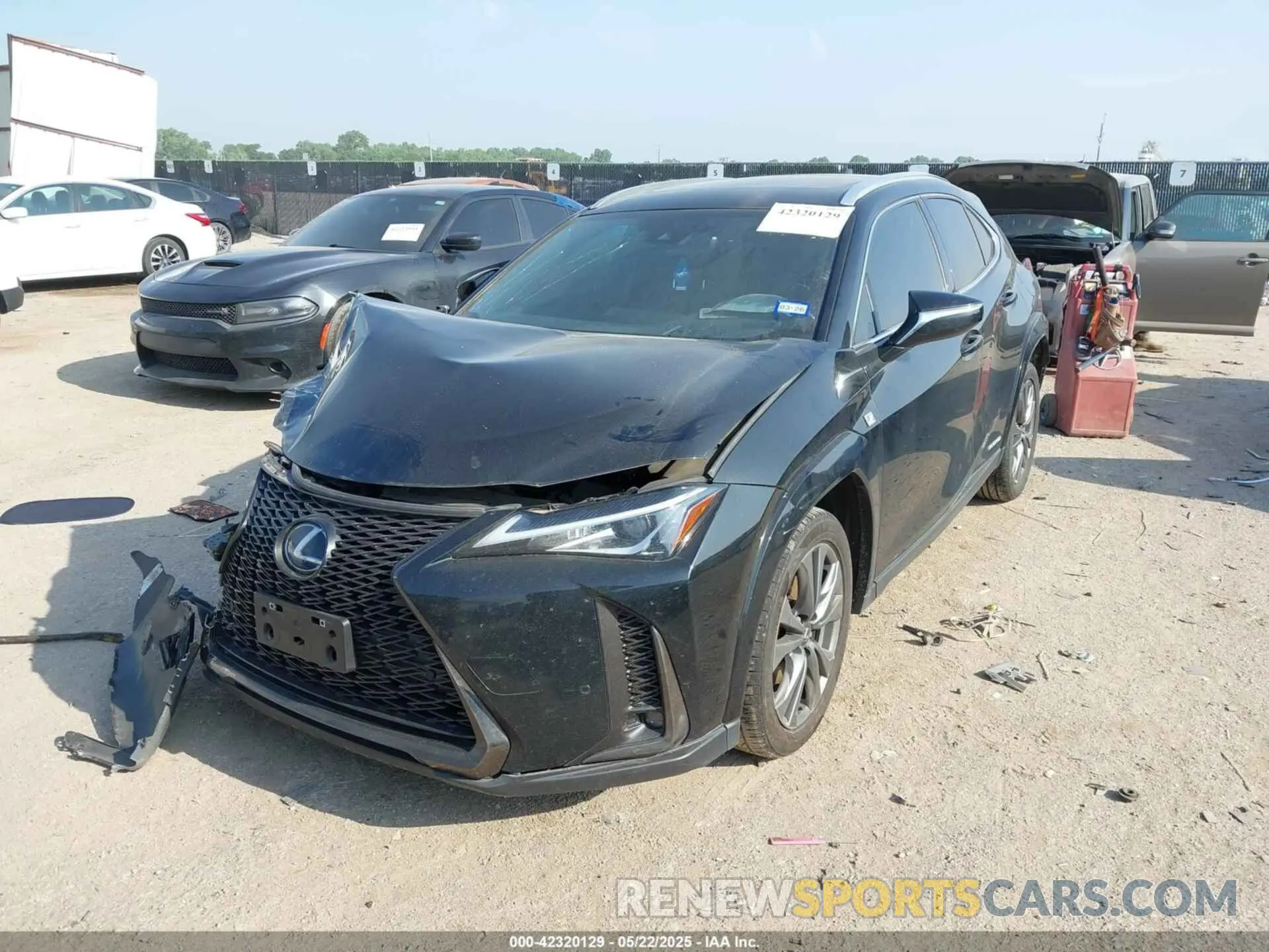 2 fotografías del automóvil dañado JTHR9JBHXN2058276 LEXUS UX 250H 2022
