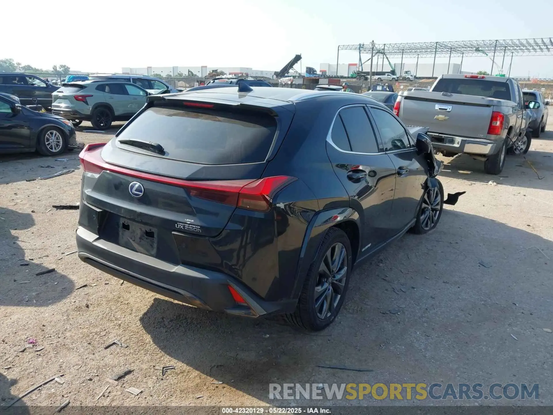 4 fotografías del automóvil dañado JTHR9JBHXN2058276 LEXUS UX 250H 2022