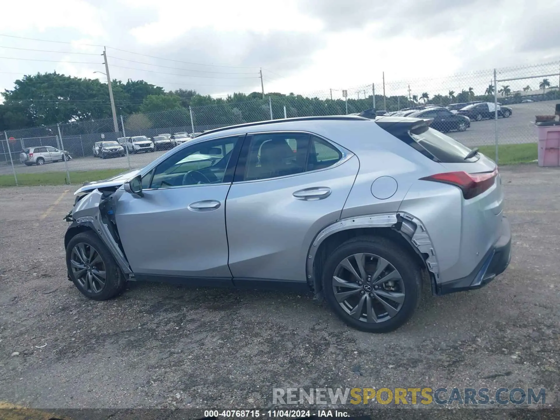 14 fotografías del automóvil dañado JTHB6JBH7P2143752 LEXUS UX 250H 2023