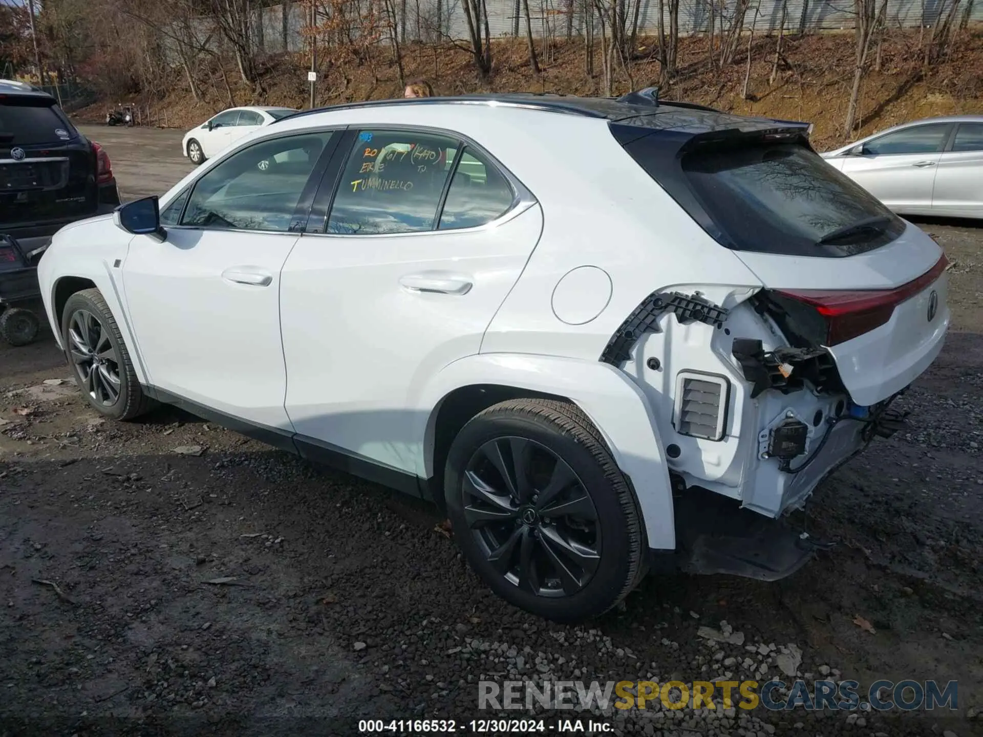 3 fotografías del automóvil dañado JTHB9JBH7P2063617 LEXUS UX 250H 2023