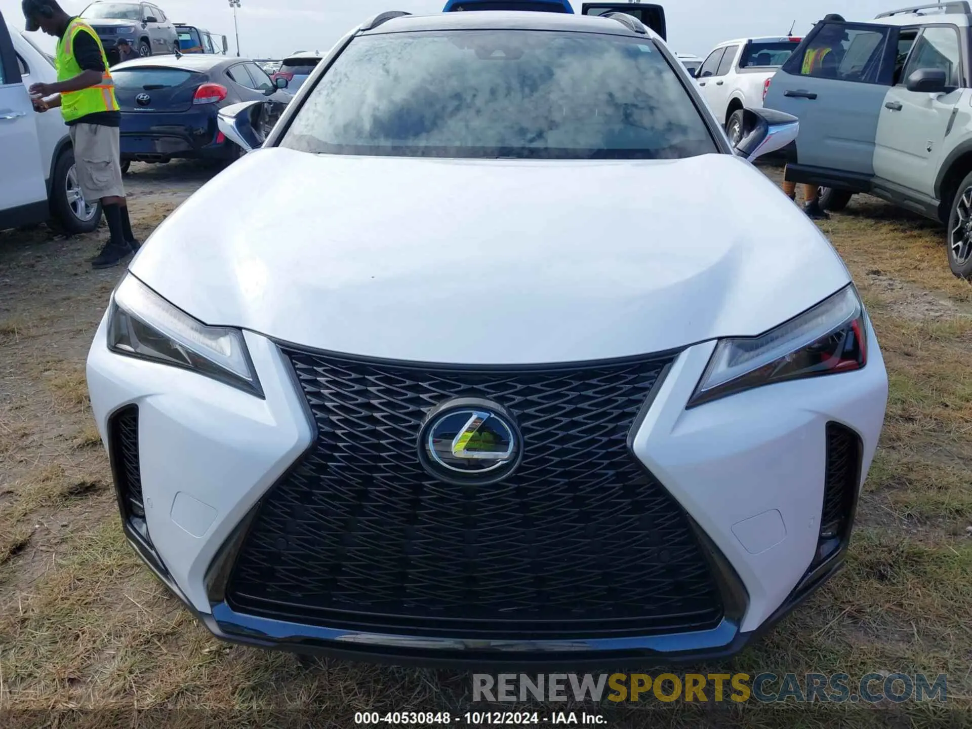 6 fotografías del automóvil dañado JTHR6JBH9P2143170 LEXUS UX 250H 2023