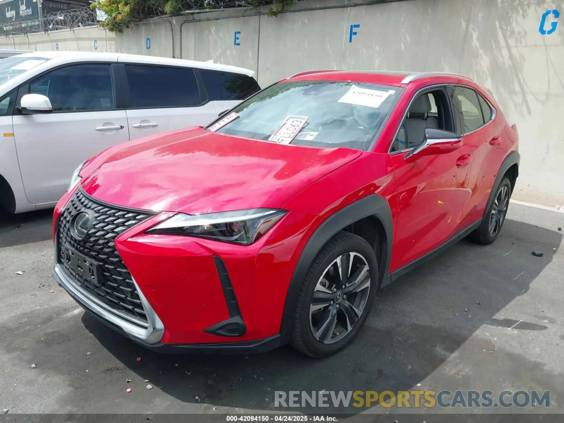 2 fotografías del automóvil dañado JTHX6JBH8P2147752 LEXUS UX 250H 2023