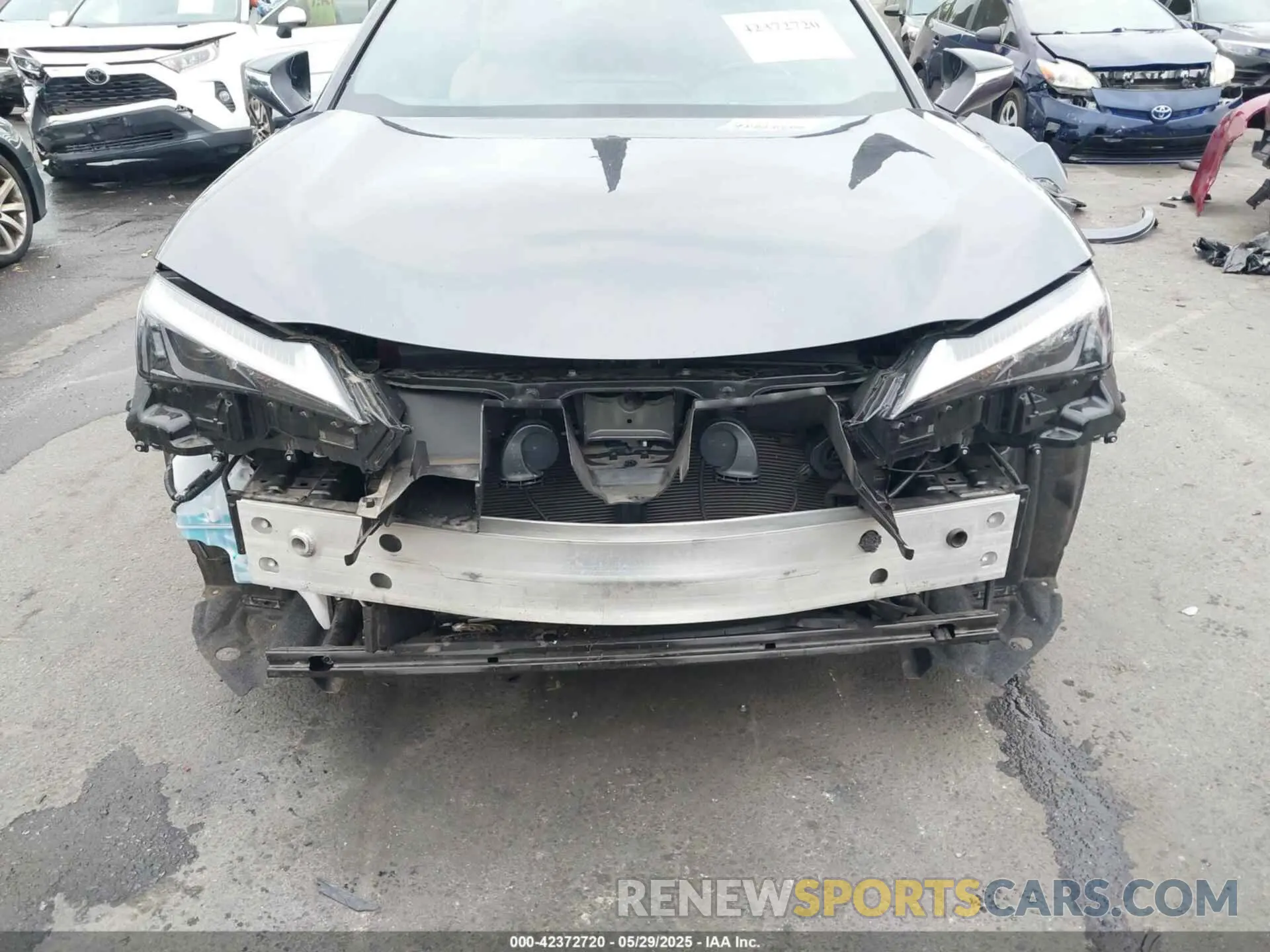 6 fotografías del automóvil dañado JTHP6JBH6R2177772 LEXUS UX 250H 2024
