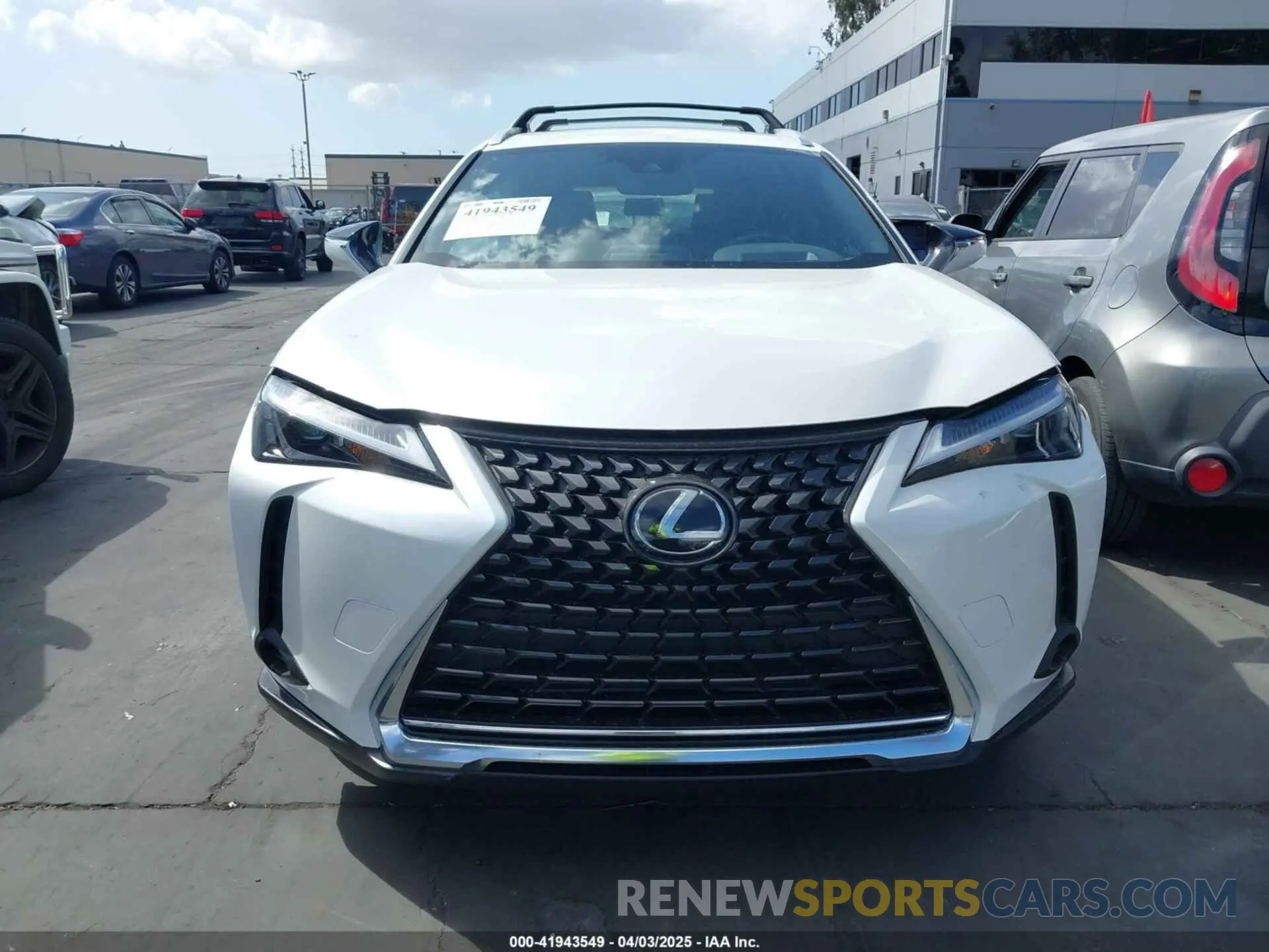 13 fotografías del automóvil dañado JTHP9JBH3R2077751 LEXUS UX 250H 2024