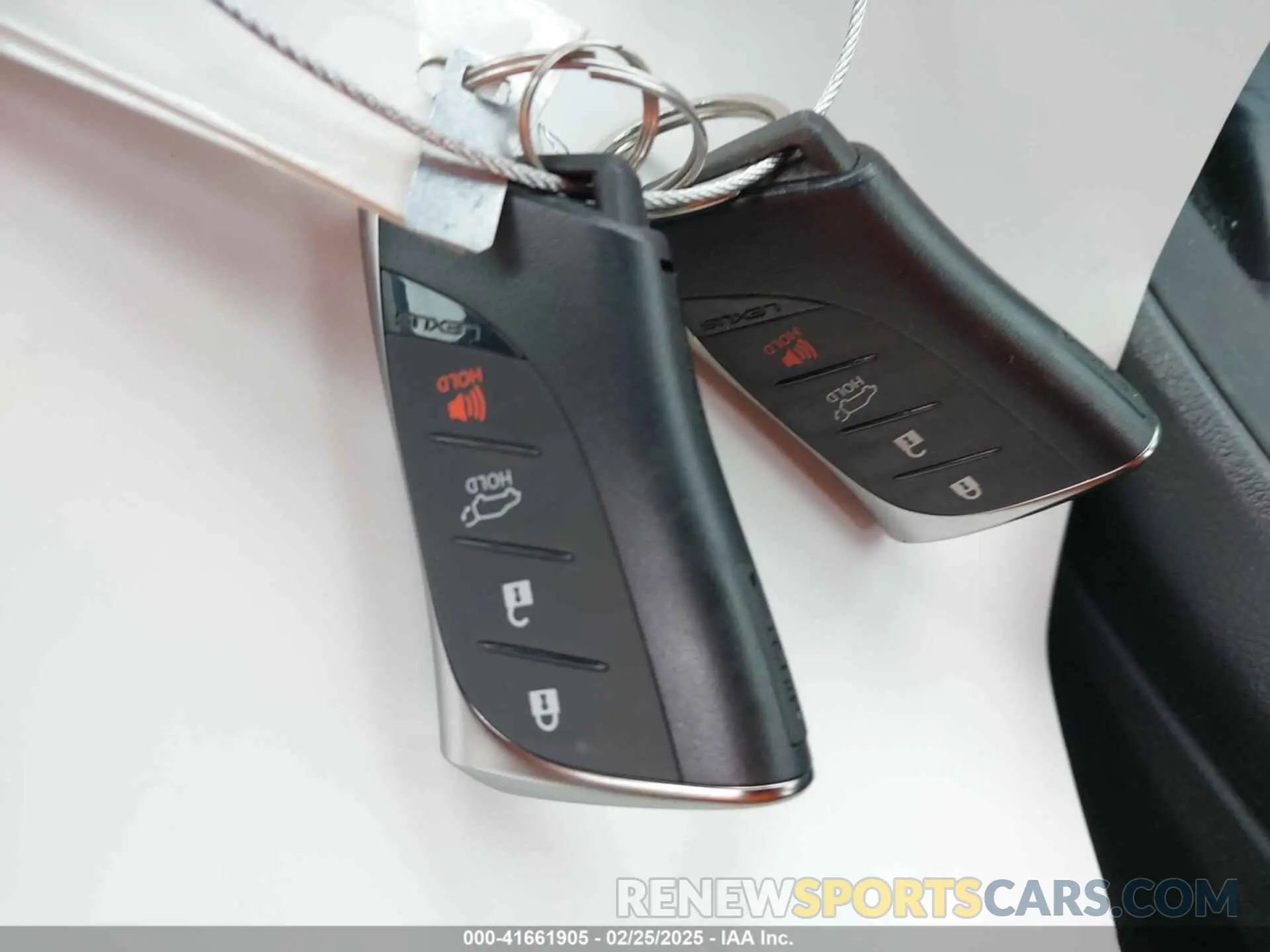 11 fotografías del automóvil dañado JTHP9JBH8R2079284 LEXUS UX 250H 2024