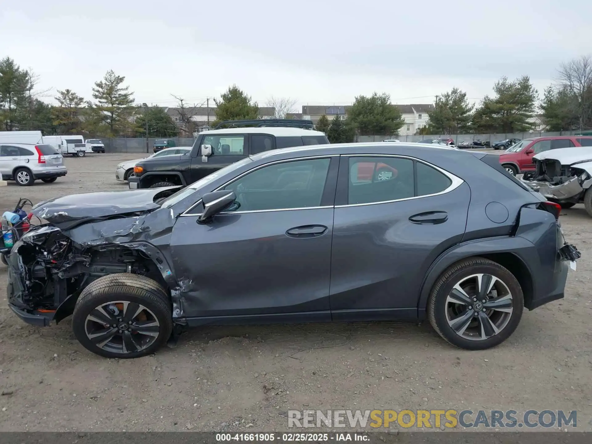 14 fotografías del automóvil dañado JTHP9JBH8R2079284 LEXUS UX 250H 2024