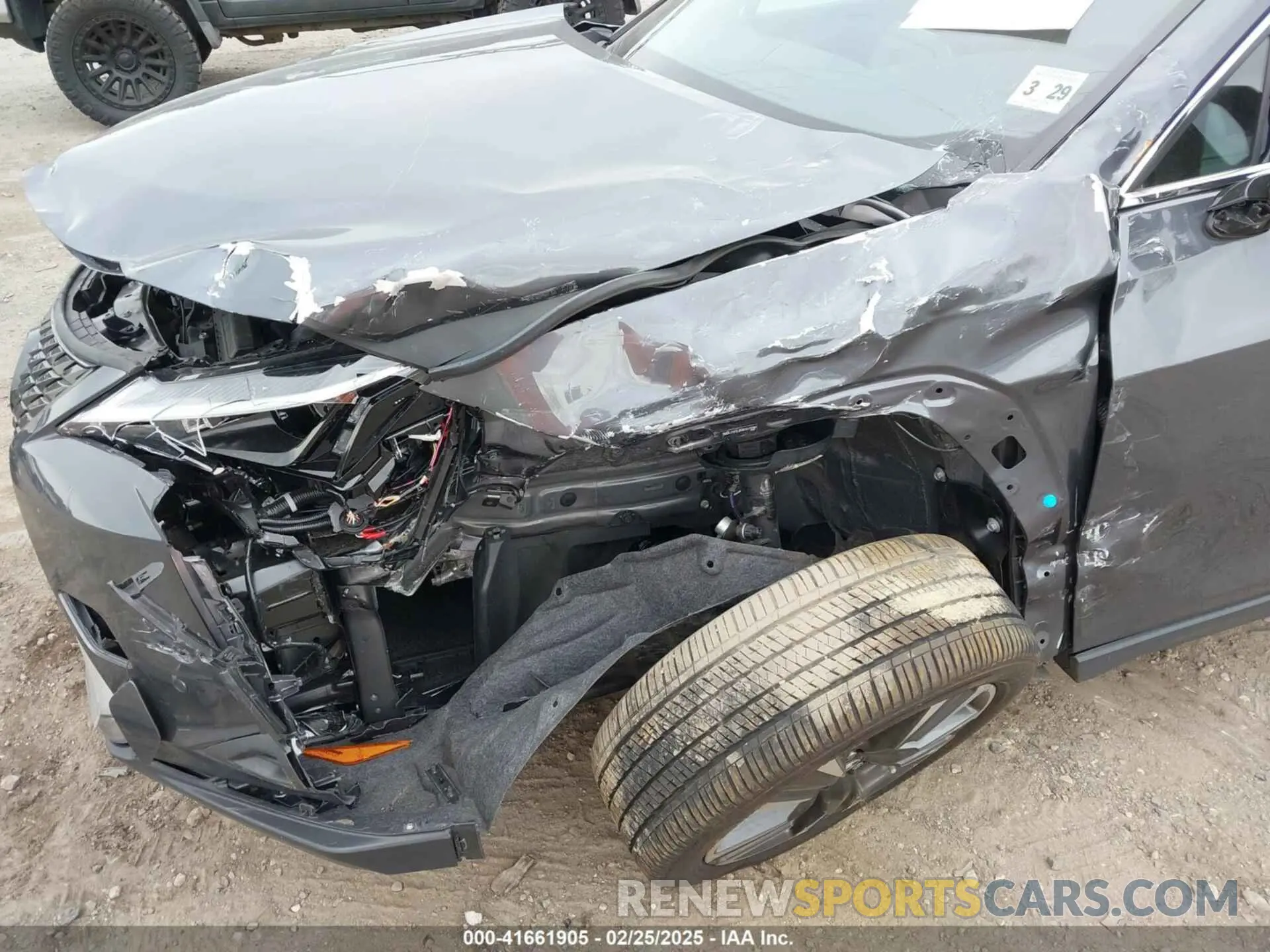 17 fotografías del automóvil dañado JTHP9JBH8R2079284 LEXUS UX 250H 2024