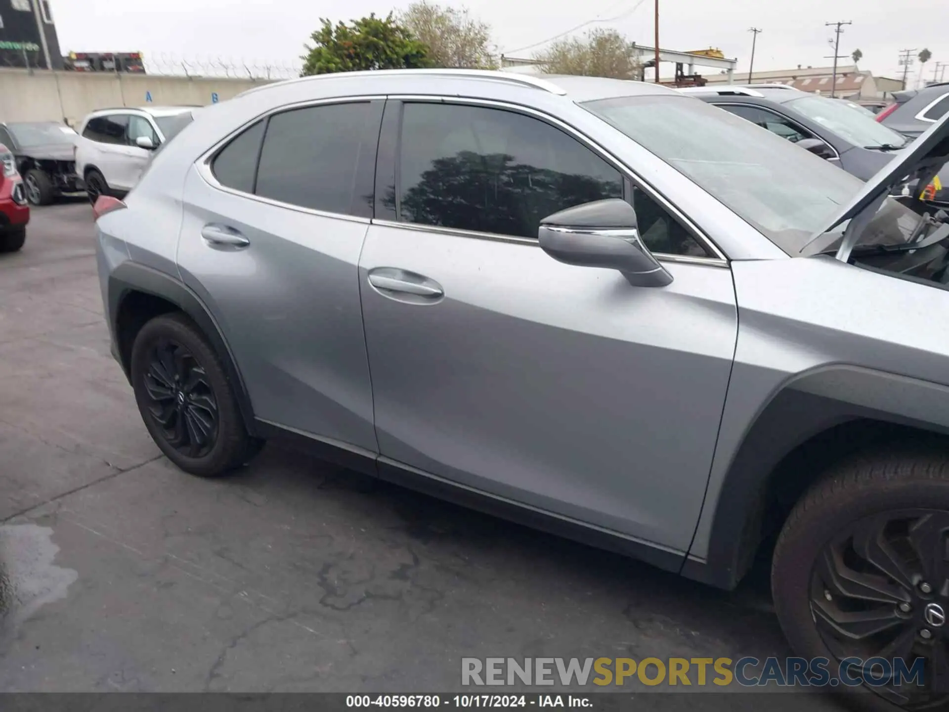 13 fotografías del automóvil dañado JTHX6JBH8R2165851 LEXUS UX 250H 2024