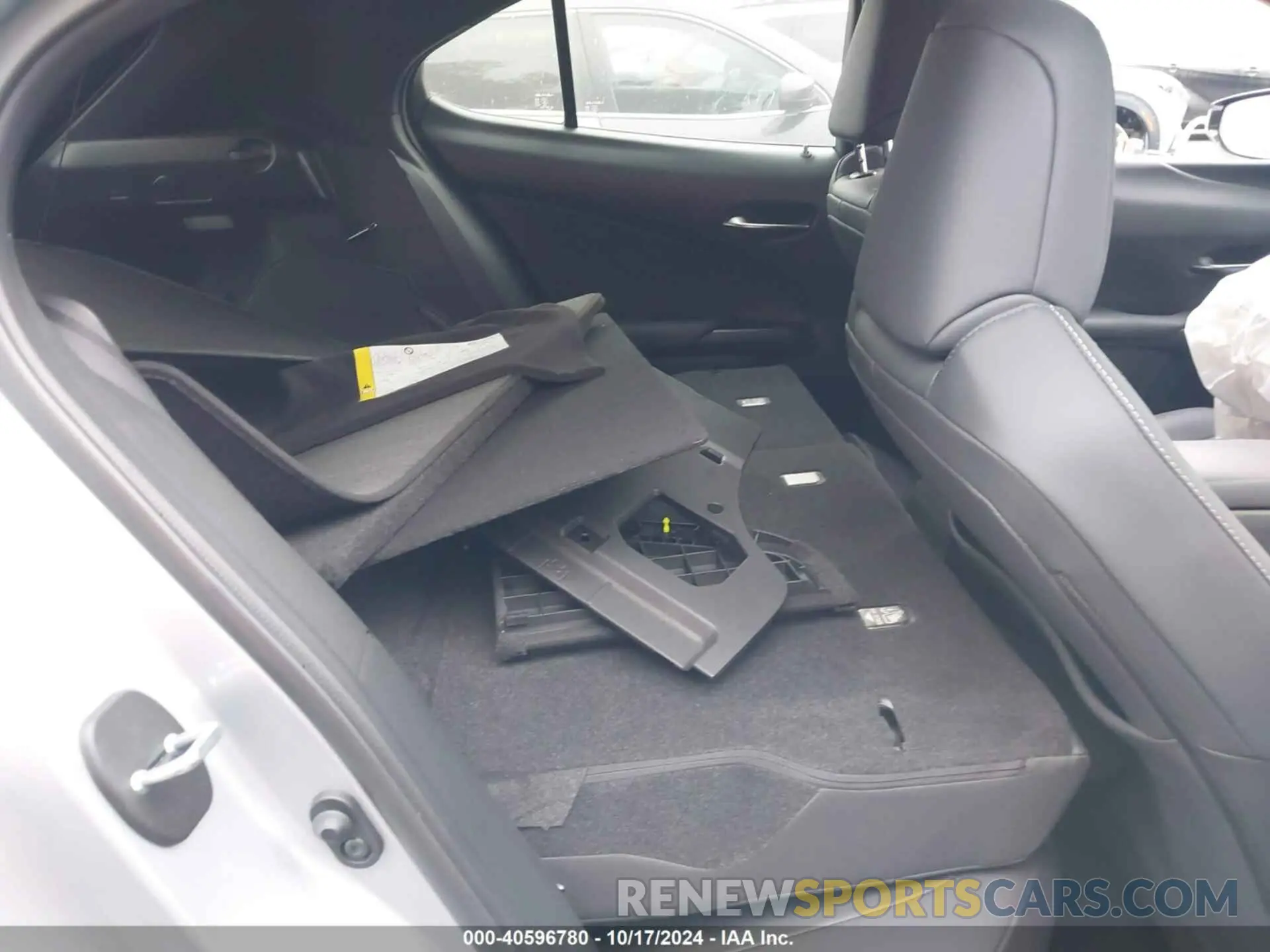 8 fotografías del automóvil dañado JTHX6JBH8R2165851 LEXUS UX 250H 2024