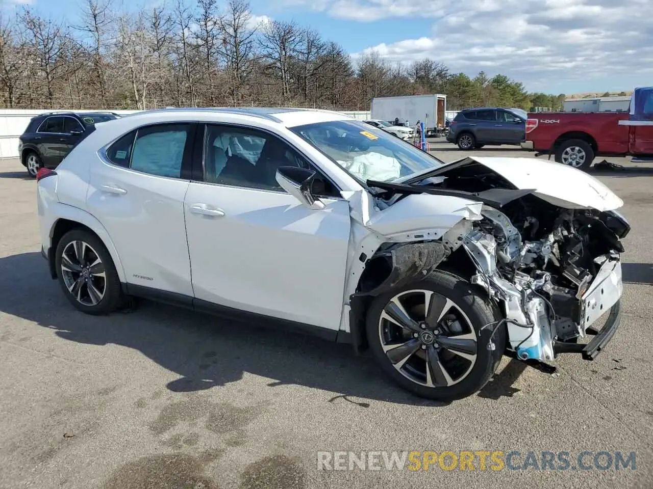 4 fotografías del automóvil dañado JTHP9JBH7N2062261 LEXUS UX 250H BA 2022