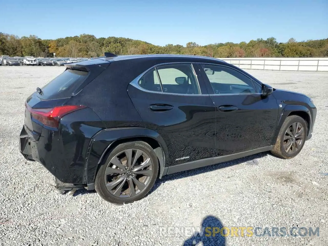 3 fotografías del automóvil dañado JTHR9JBH6N2060302 LEXUS UX 250H BA 2022