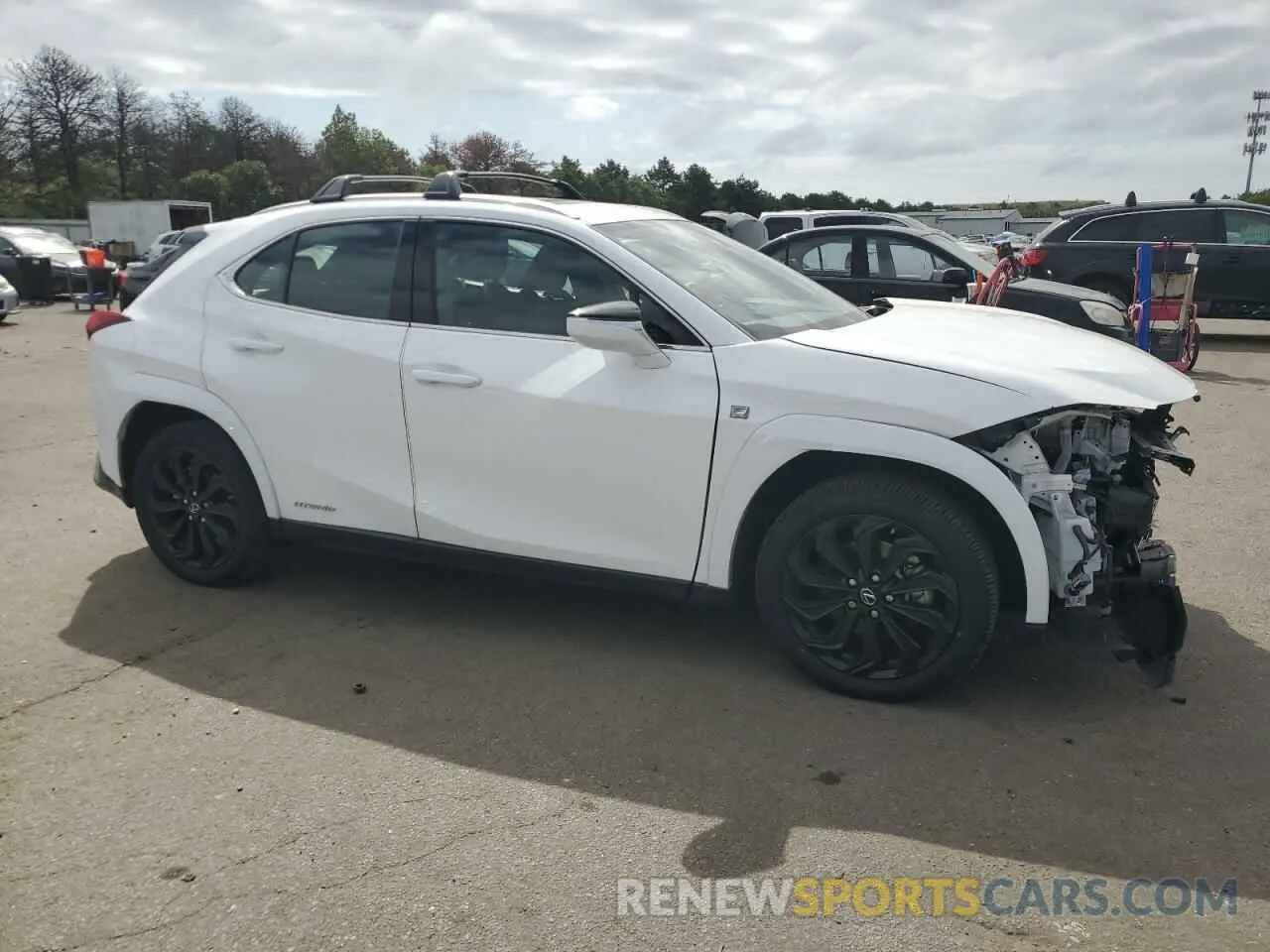 4 fotografías del automóvil dañado JTHR9JBH9N2060634 LEXUS UX 250H BA 2022