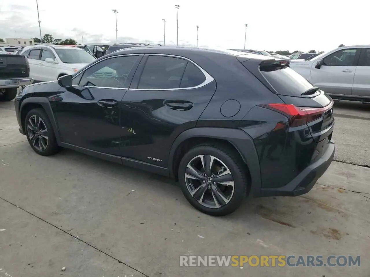 2 fotografías del automóvil dañado JTHX9JBH3N2057980 LEXUS UX 250H BA 2022
