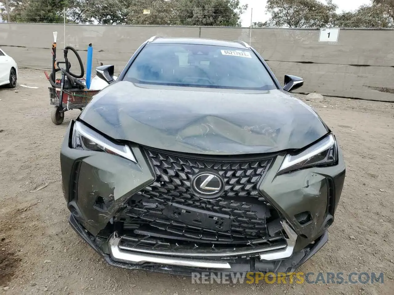 5 fotografías del automóvil dañado JTHX6JBH3R2192570 LEXUS UX 250H BA 2024