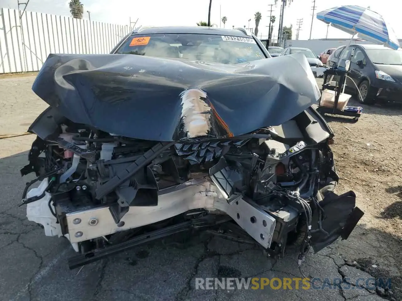 5 fotografías del automóvil dañado JTHX6JBH6R2189274 LEXUS UX 250H BA 2024