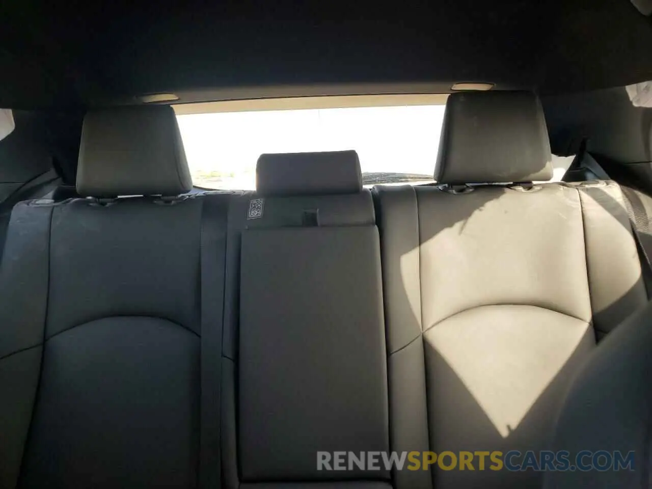 10 fotografías del automóvil dañado JTHX6JBH9R2189737 LEXUS UX 250H BA 2024