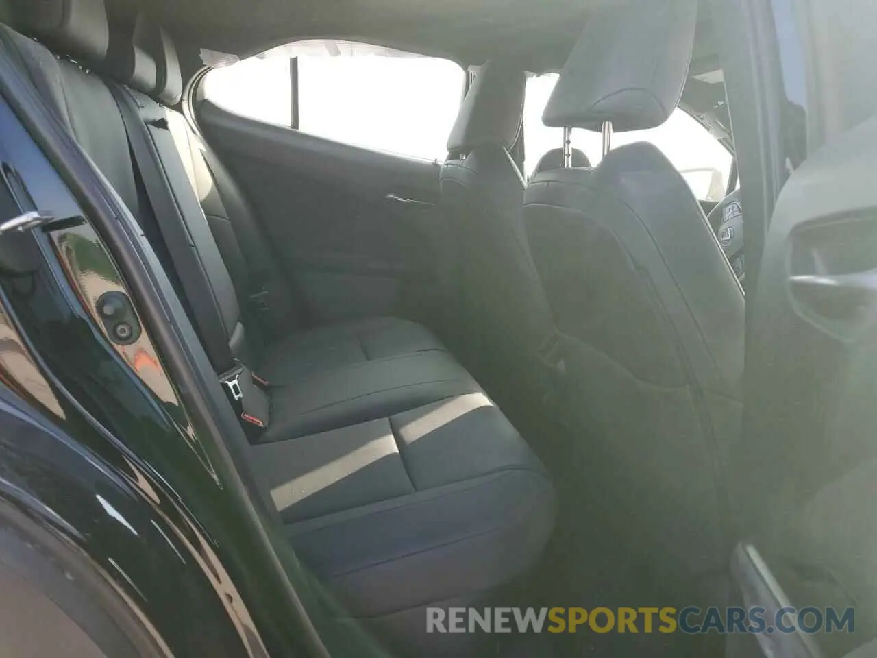 11 fotografías del automóvil dañado JTHX6JBH9R2189737 LEXUS UX 250H BA 2024