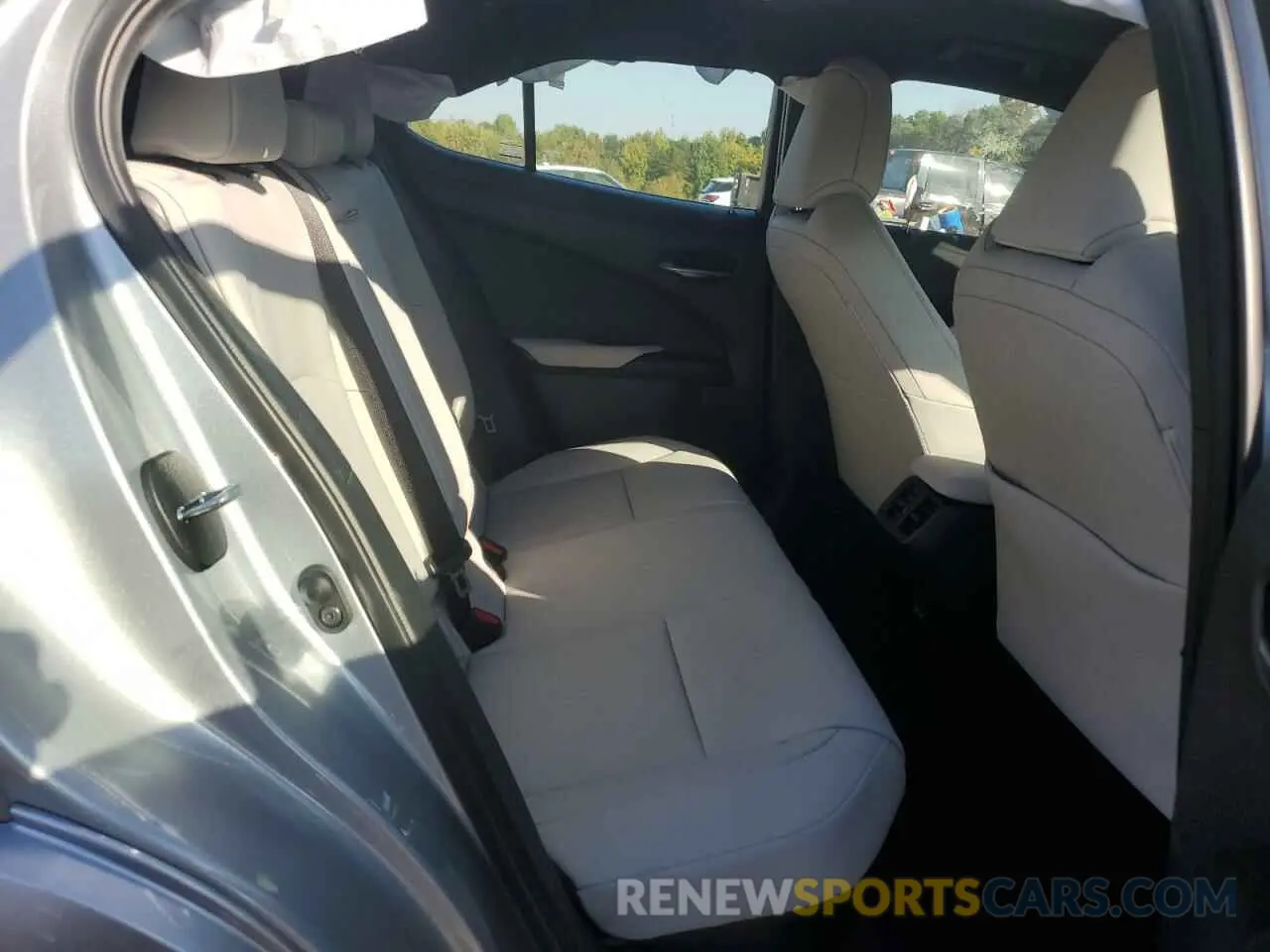 11 fotografías del automóvil dañado JTHP9JBH6P2068037 LEXUS UX 250H PR 2023