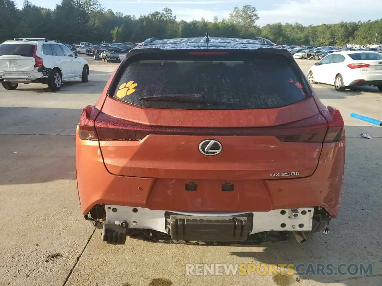 6 fotografías del automóvil dañado JTHR6JBH2P2140918 LEXUS UX 250H PR 2023