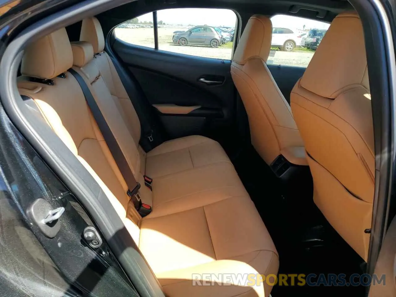 10 fotografías del automóvil dañado JTHP6JBH7R2190501 LEXUS UX 250H PR 2024