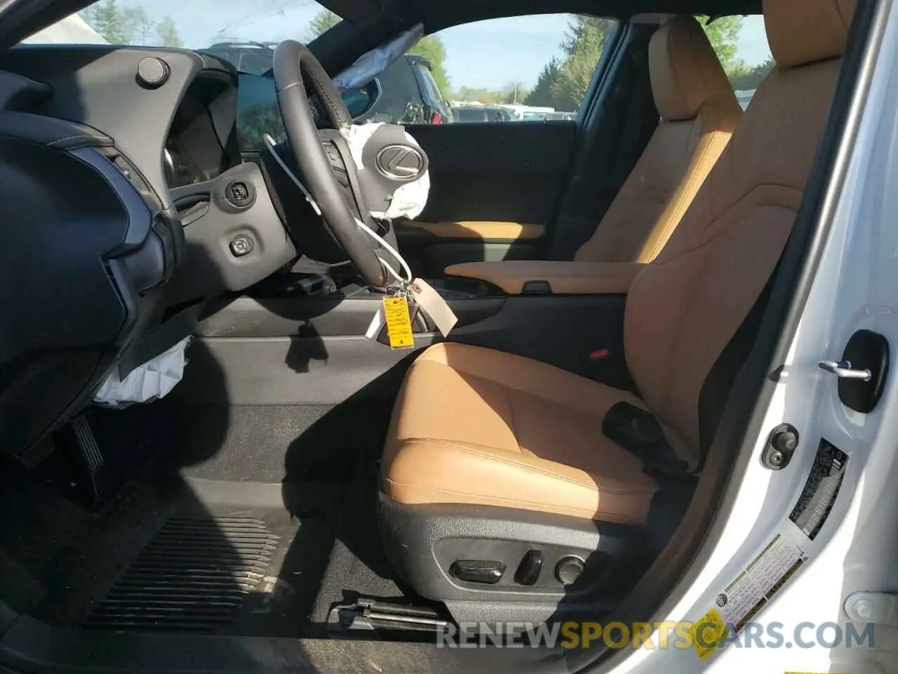 7 fotografías del automóvil dañado JTHP9JBH6R2077520 LEXUS UX 250H PR 2024