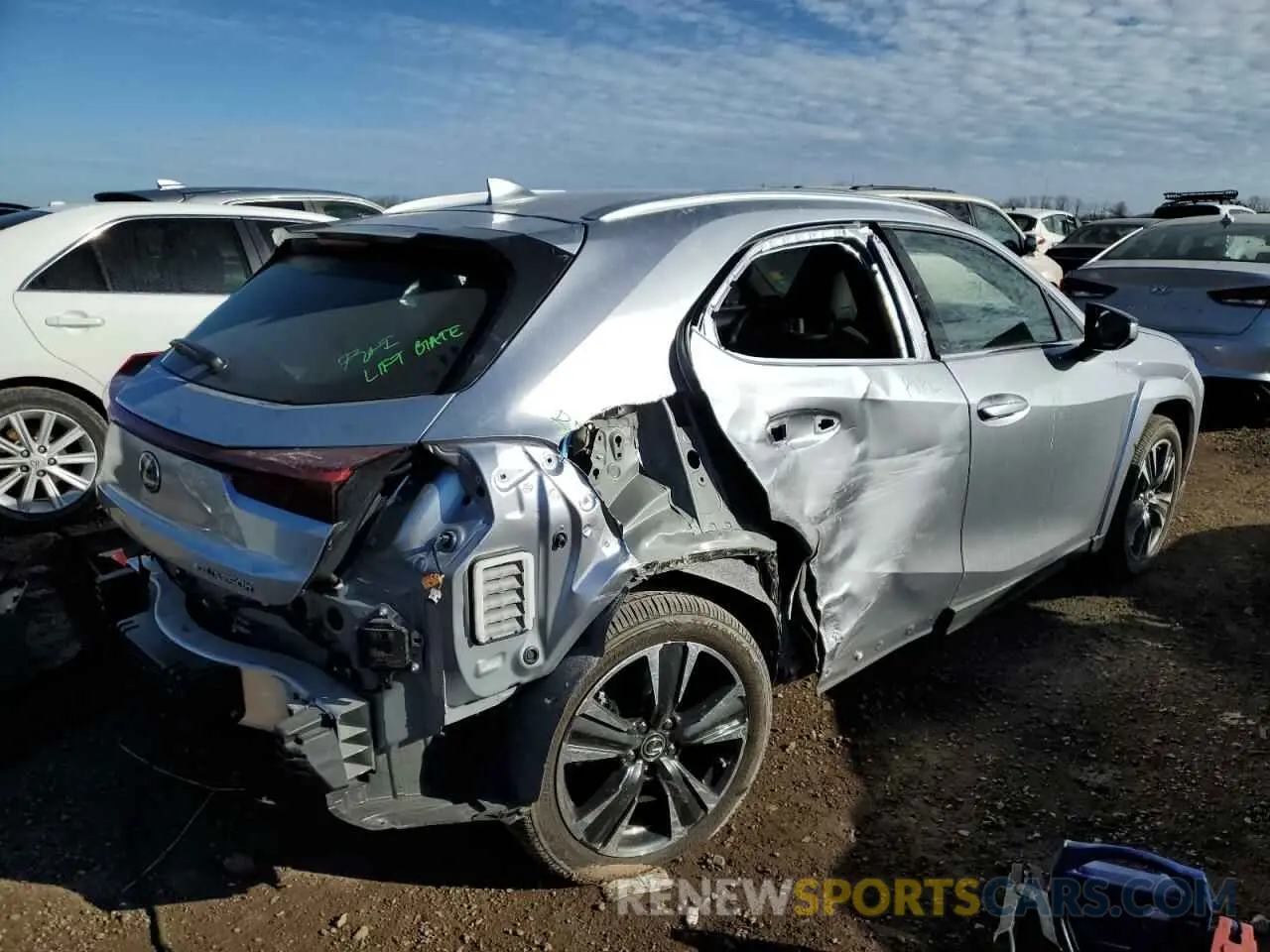 3 fotografías del automóvil dañado JTHP9JBHXR2076614 LEXUS UX 250H PR 2024