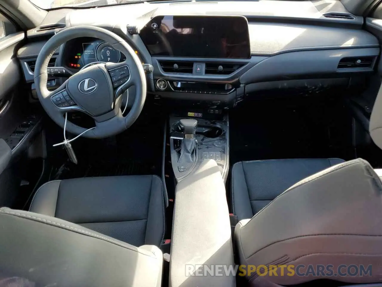 8 fotografías del automóvil dañado JTHP9JBHXR2076614 LEXUS UX 250H PR 2024
