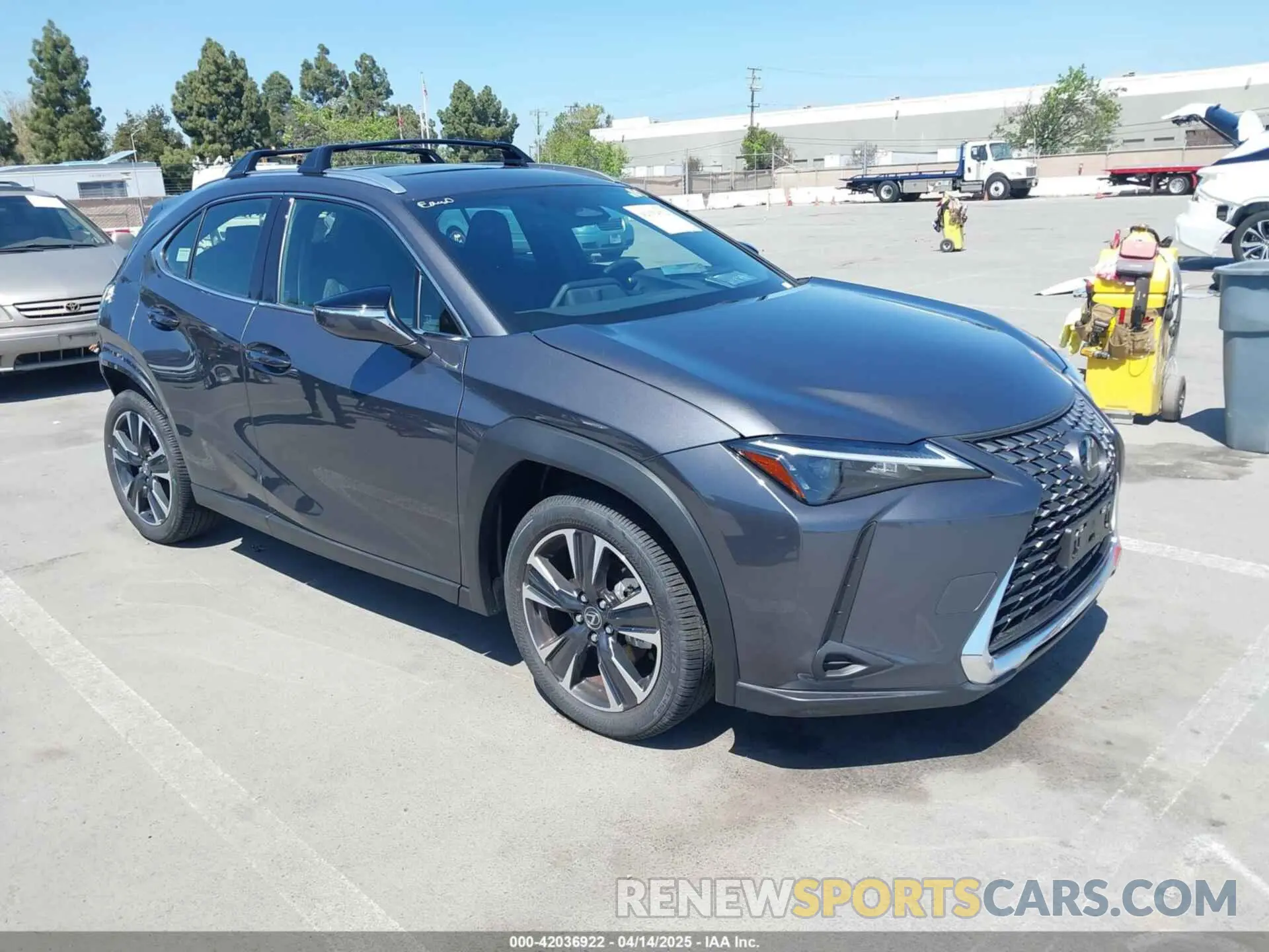 1 fotografías del automóvil dañado JTHYBJAH2S2011577 LEXUS UX 300H 2025