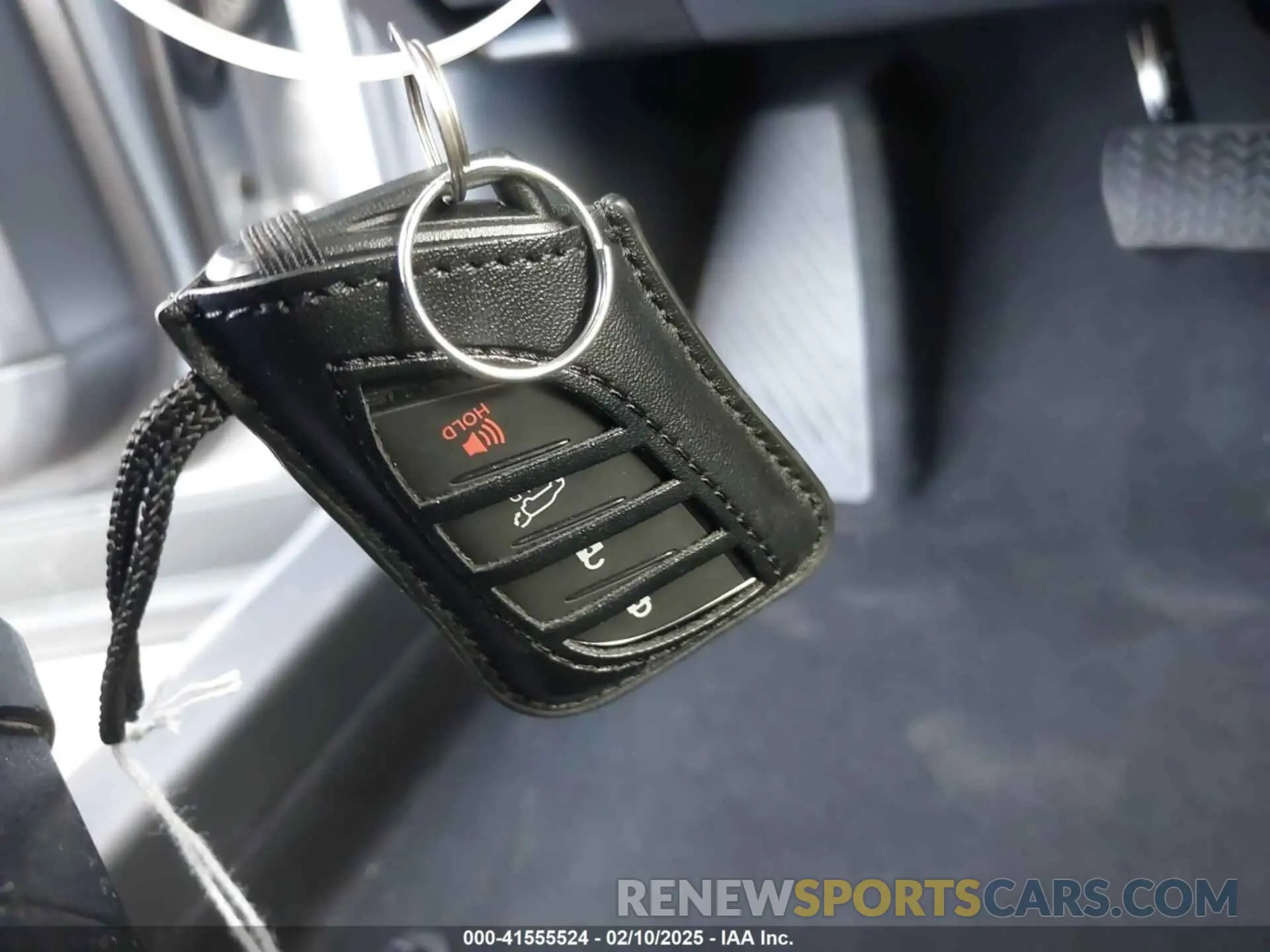 11 fotografías del automóvil dañado JTHYBJAH4S2003979 LEXUS UX 300H 2025