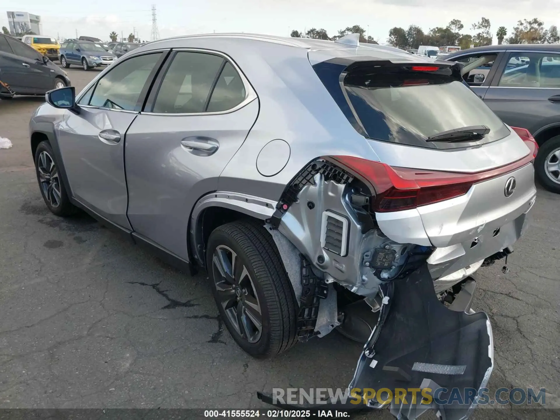 3 fotografías del automóvil dañado JTHYBJAH4S2003979 LEXUS UX 300H 2025