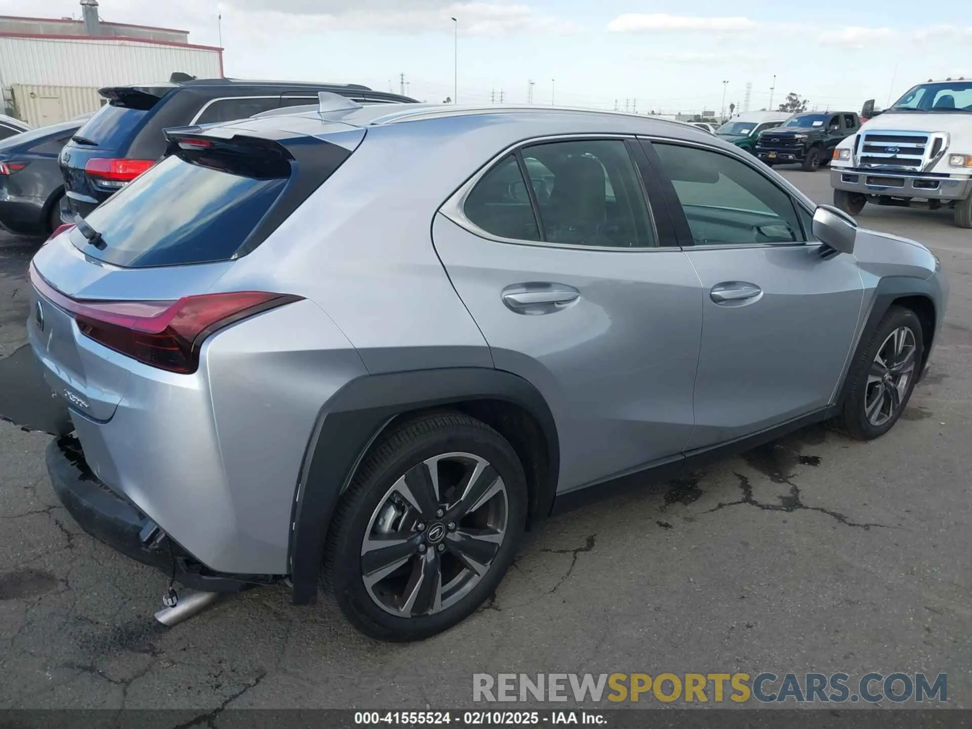 4 fotografías del automóvil dañado JTHYBJAH4S2003979 LEXUS UX 300H 2025