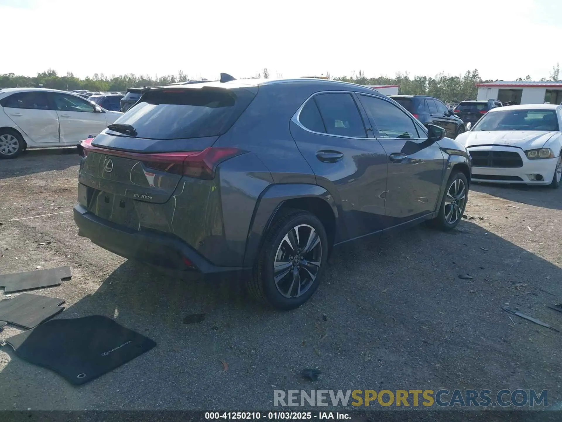 4 fotografías del automóvil dañado JTHYBJAH4S2008275 LEXUS UX 300H 2025