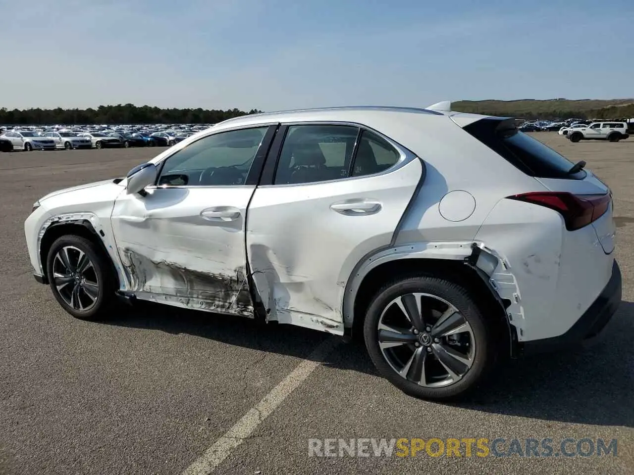2 fotografías del automóvil dañado JTHUCJDH6S2007491 LEXUS UX 300H BA 2025