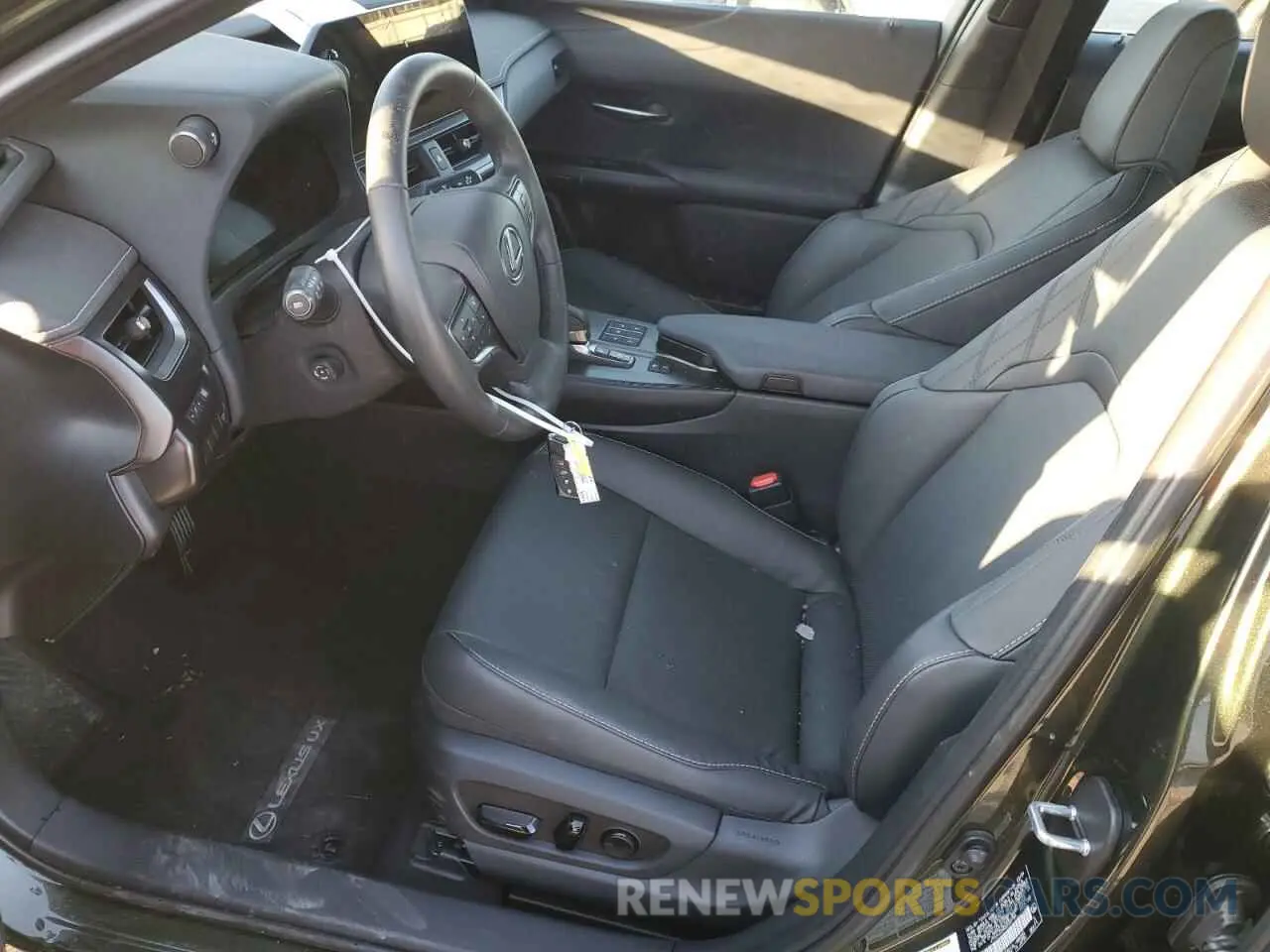 7 fotografías del automóvil dañado JTHUCJDH8S2000784 LEXUS UX 300H BA 2025