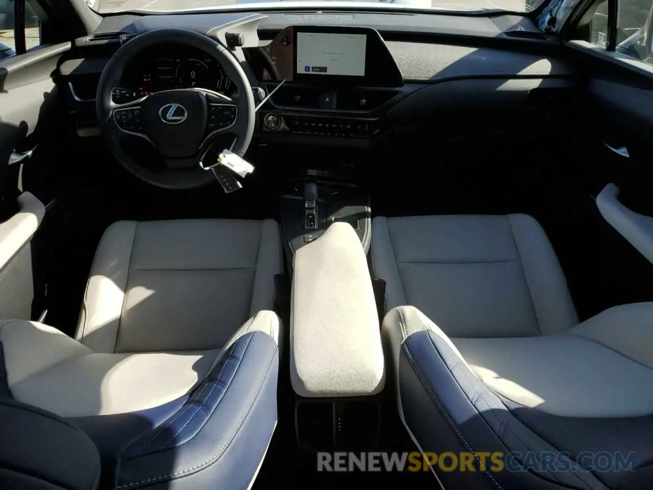 8 fotografías del automóvil dañado JTHYBJAH4S2008440 LEXUS UX 300H BA 2025