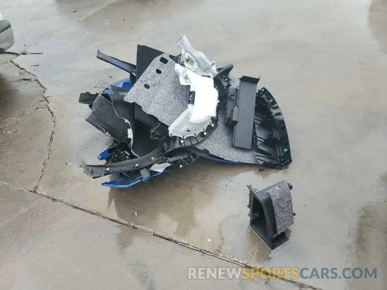 12 fotografías del automóvil dañado JTHYBJAH6S2002588 LEXUS UX 300H BA 2025