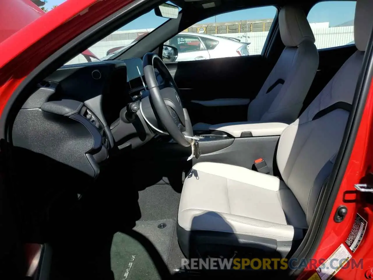 7 fotografías del automóvil dañado JTHYBJAH6S2004115 LEXUS UX 300H BA 2025