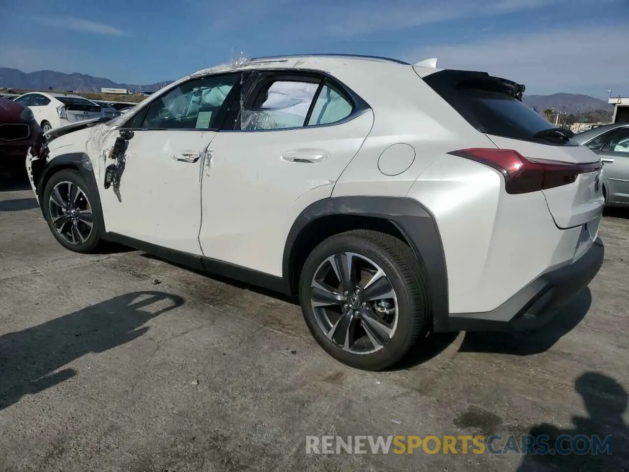 2 fotografías del automóvil dañado JTHYBJAHXS2013108 LEXUS UX 300H BA 2025