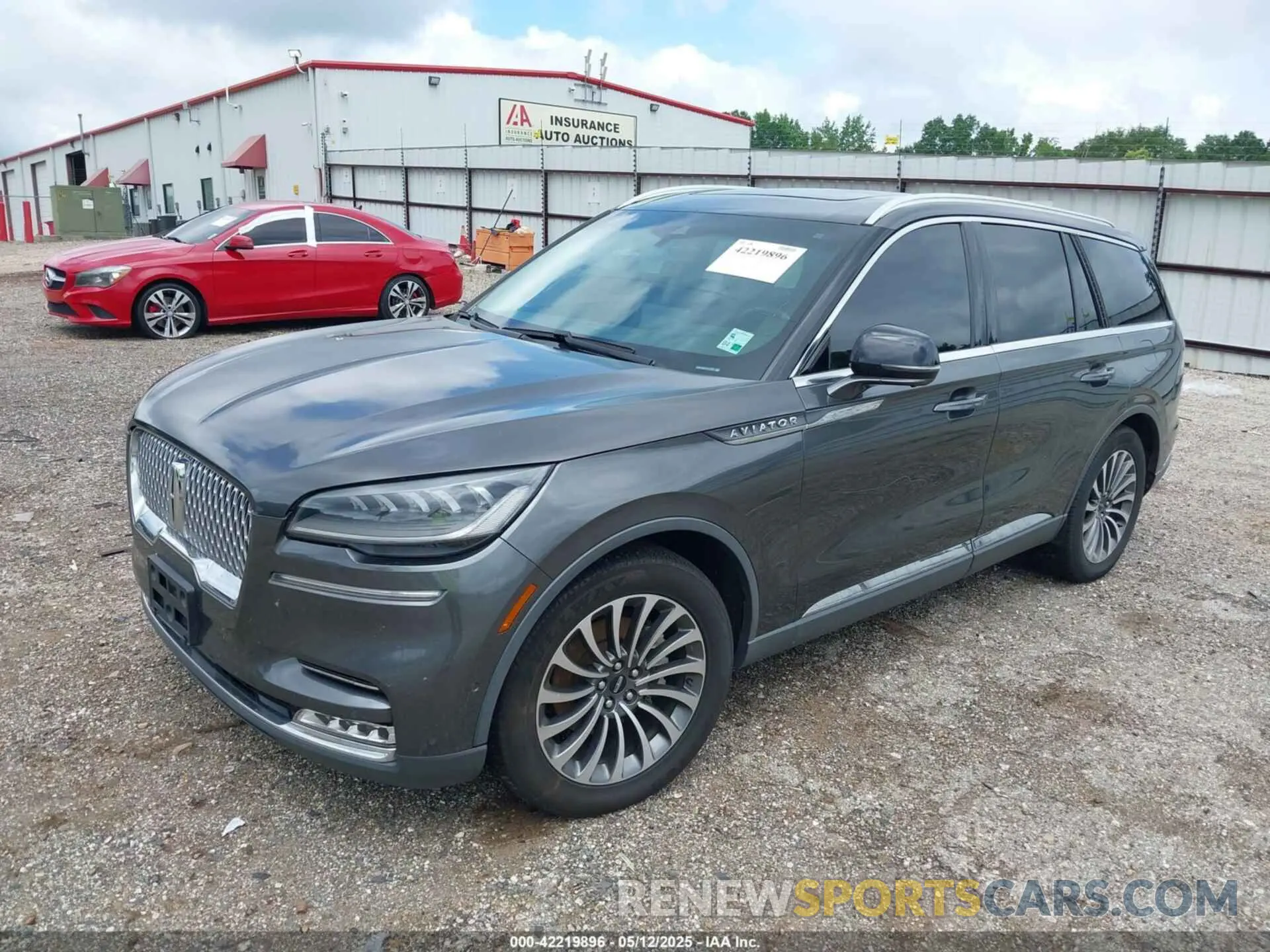 2 fotografías del automóvil dañado 5LM5J7WC2LGL17926 LINCOLN AVIATOR 2020