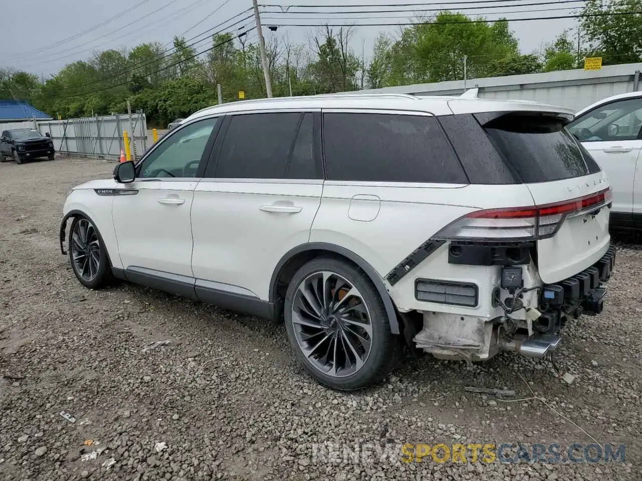2 fotografías del automóvil dañado 5LM5J7XC0LGL22749 LINCOLN AVIATOR 2020