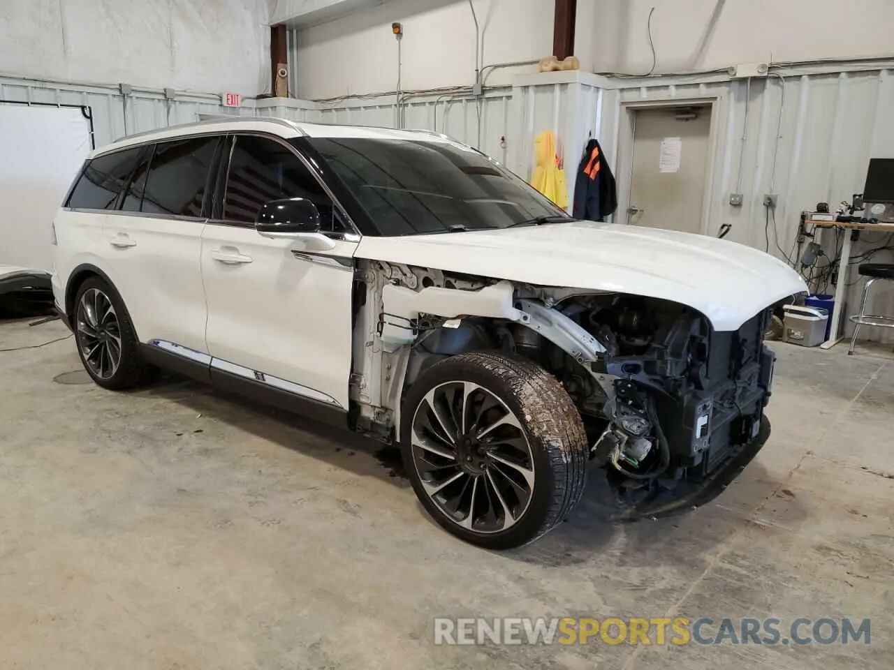 4 fotografías del automóvil dañado 5LM5J7XC3LGL06805 LINCOLN AVIATOR 2020