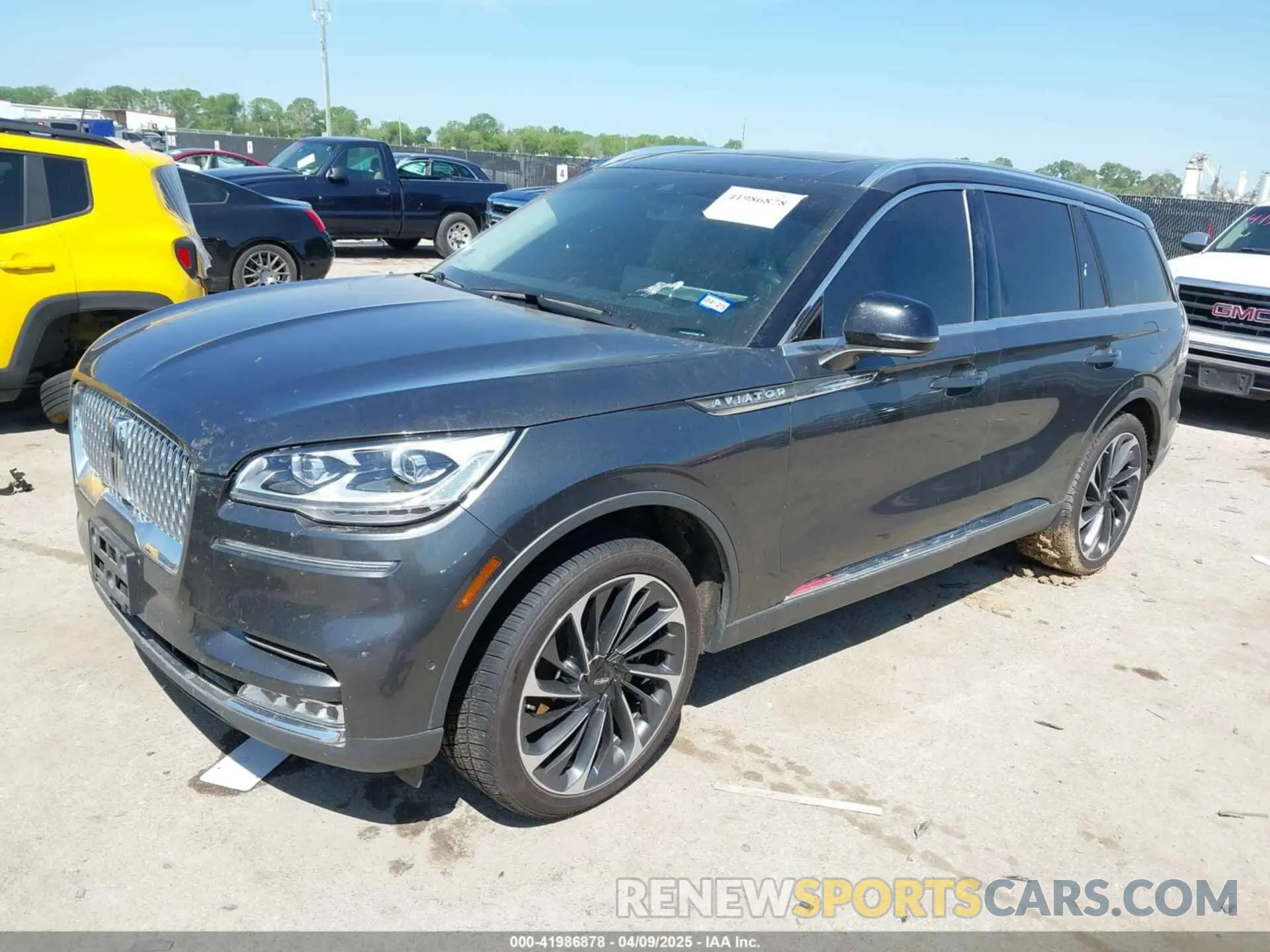 2 fotografías del automóvil dañado 5LM5J7XC4LGL28568 LINCOLN AVIATOR 2020