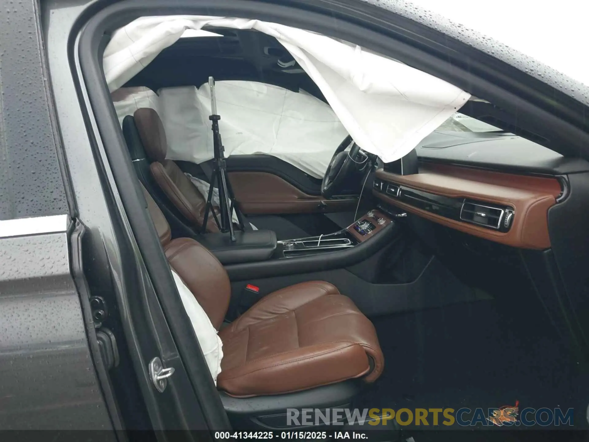 5 fotografías del automóvil dañado 5LM5J7XC4LGL32832 LINCOLN AVIATOR 2020