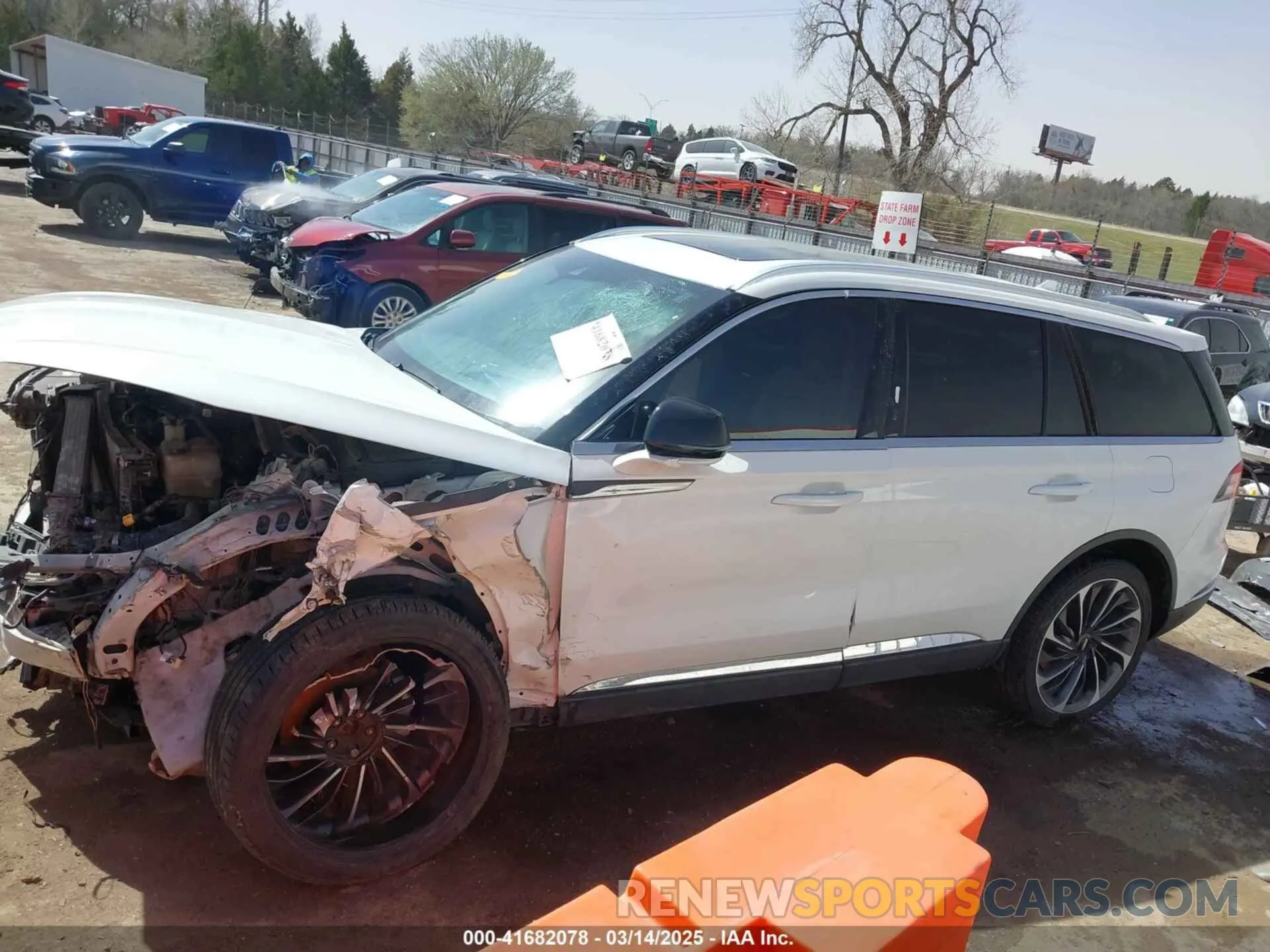 15 fotografías del automóvil dañado 5LM5J7XC8LGL11059 LINCOLN AVIATOR 2020