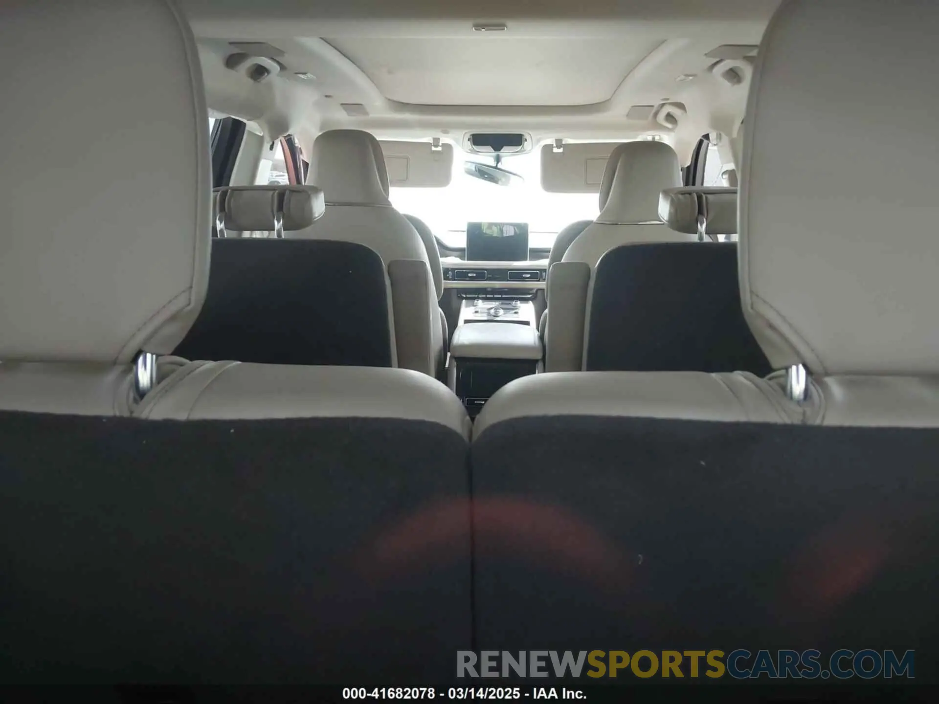19 fotografías del automóvil dañado 5LM5J7XC8LGL11059 LINCOLN AVIATOR 2020