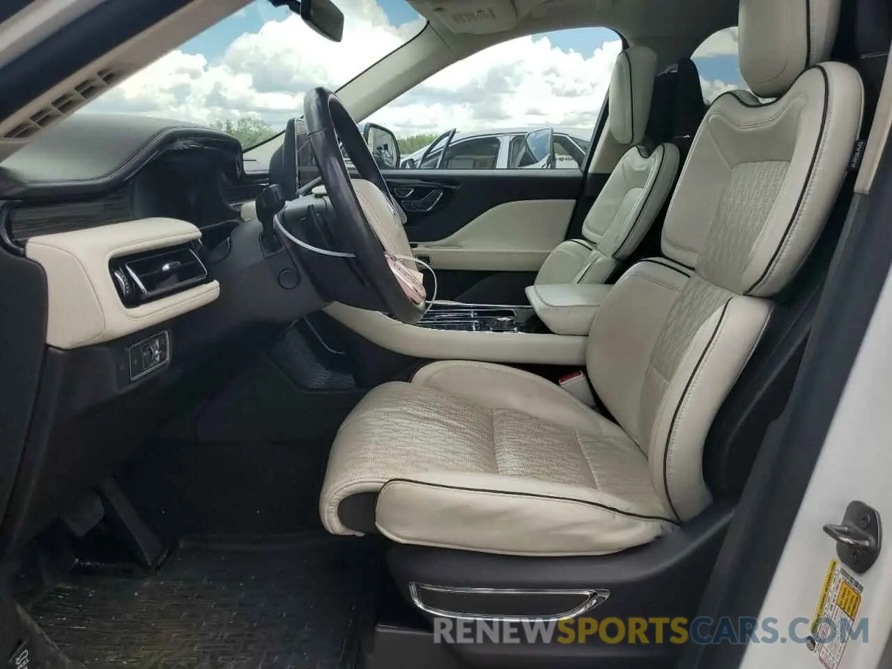 7 fotografías del automóvil dañado 5LM5J9XC7LGL01022 LINCOLN AVIATOR 2020