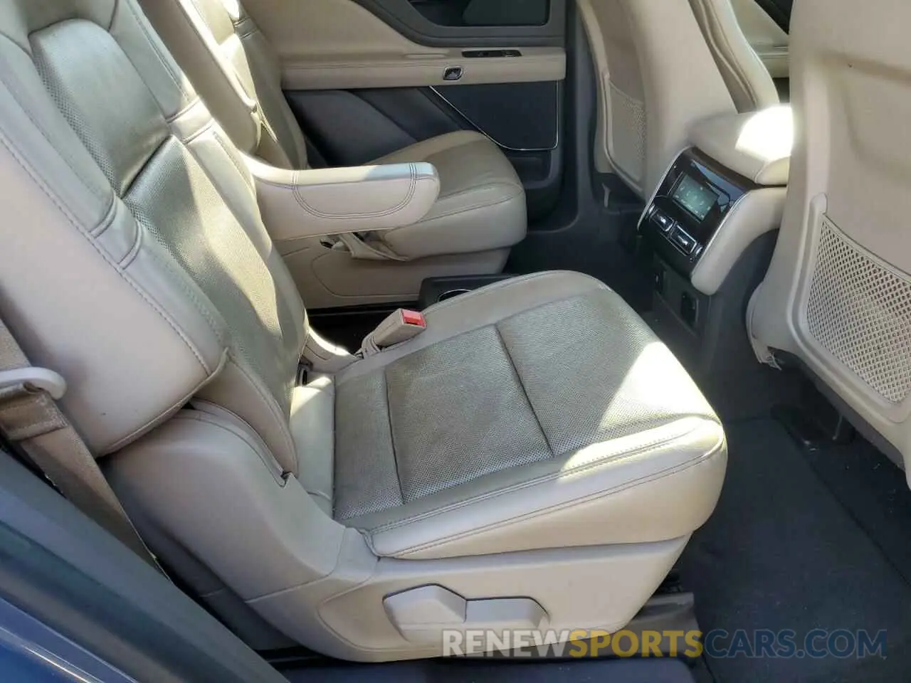 11 fotografías del automóvil dañado 5LM5J7WC9MGL01854 LINCOLN AVIATOR 2021