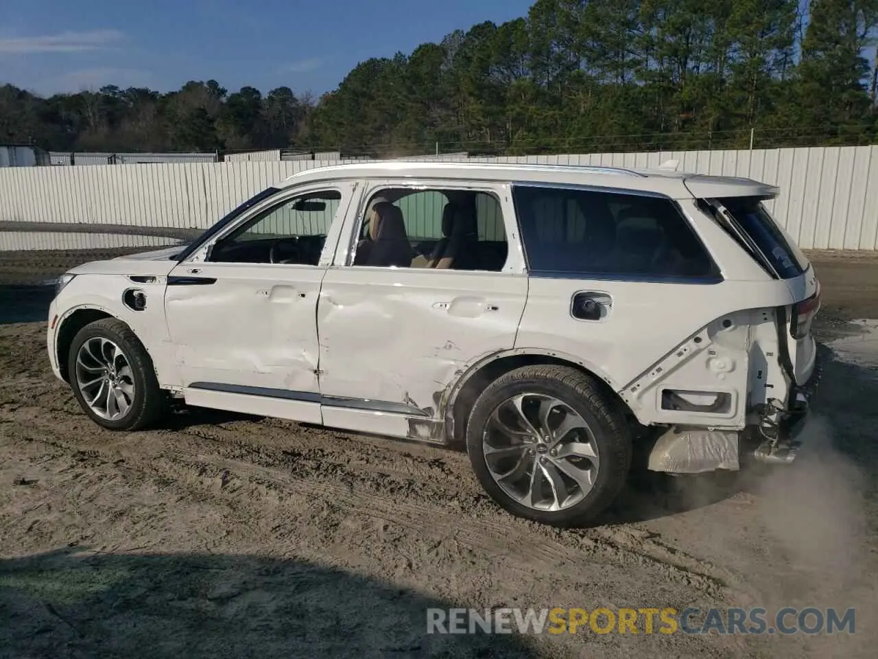 2 fotografías del automóvil dañado 5LMYJ8XY9MNL00826 LINCOLN AVIATOR 2021